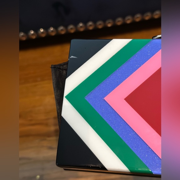 🤩NEW Date Night Milly DESIGNER Bag, Multi Colors, Gold Clasp, w/Dust Bag - Picture 9 of 10